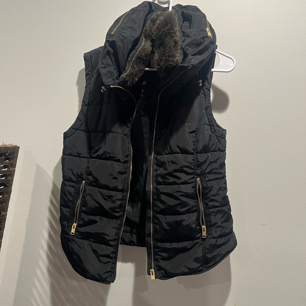 Black Quilted Vest with Faux Fur Collar with Gold Zippers